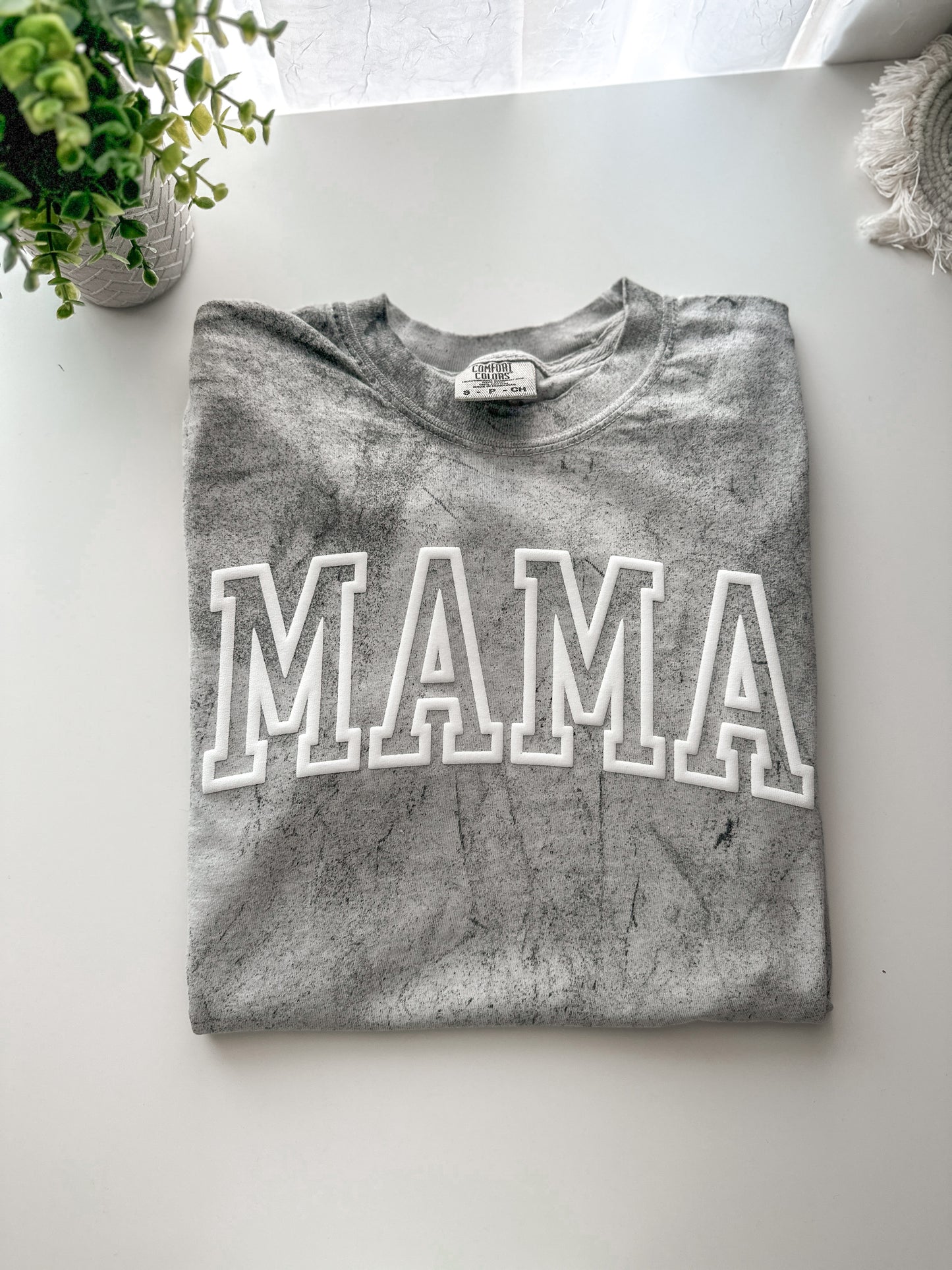 MAMA TEE-SMOKEY